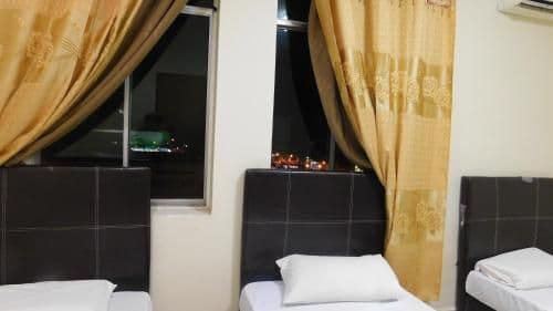 Economy Triple Room with Shared Bathroom