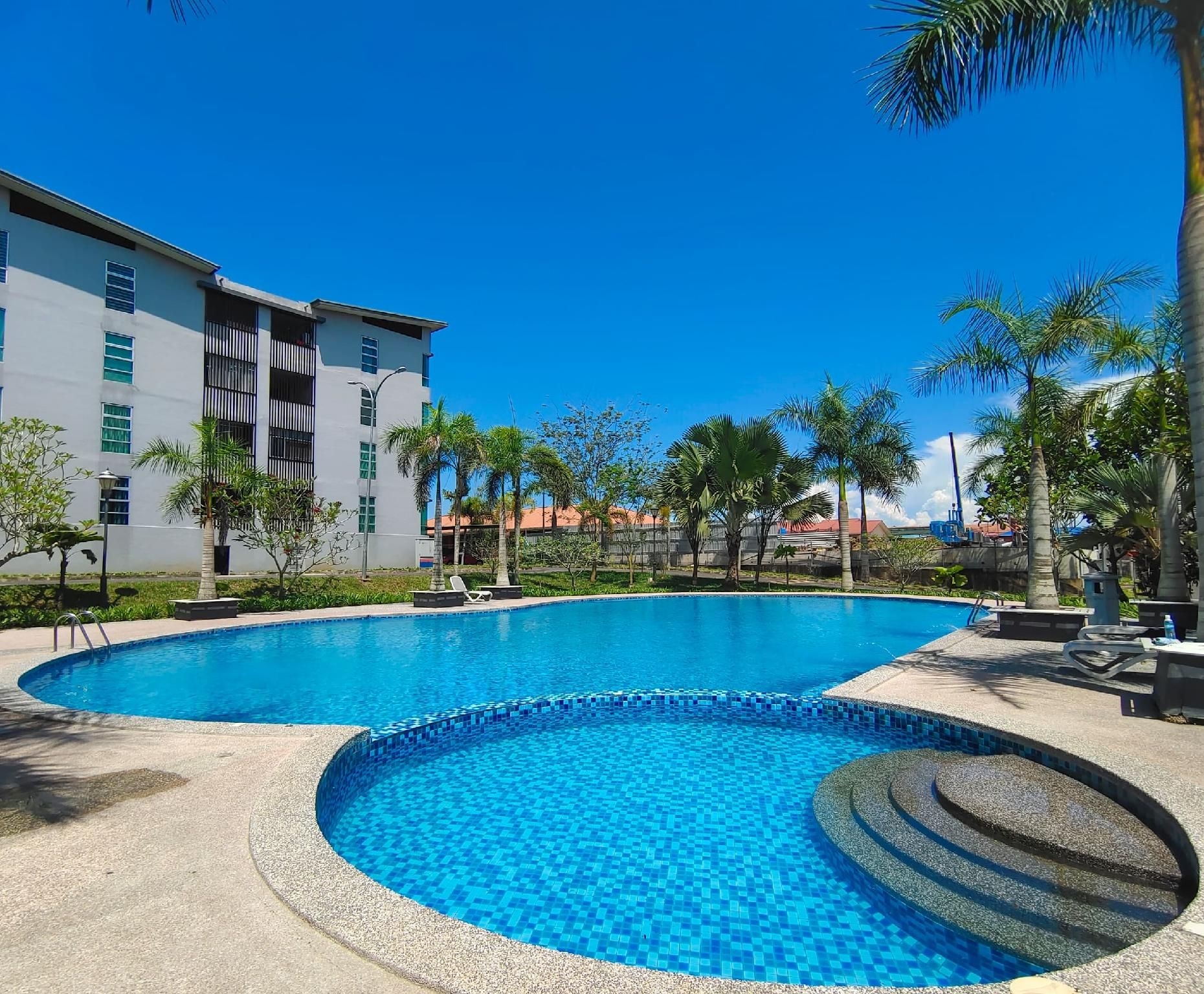 บ้าน AY3 (พร้อมทางเข้าสระว่ายน้ำ) (AY3 Home (with swimming pool access))0