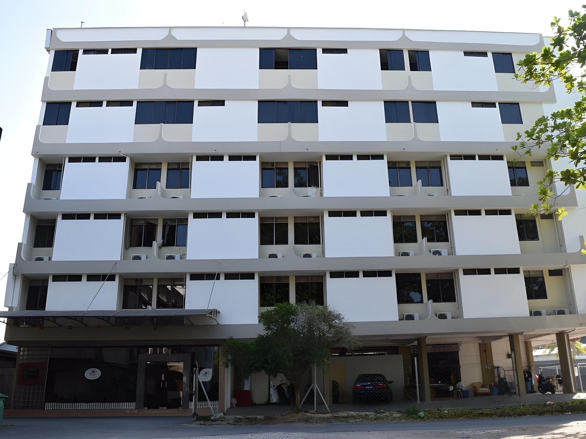 Federal Hotel0