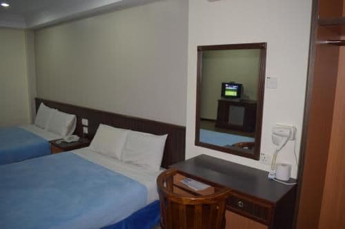 Deluxe Family Room