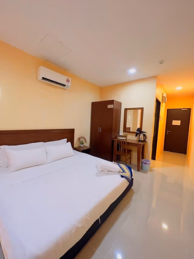 Standard Room, 1 King Bed