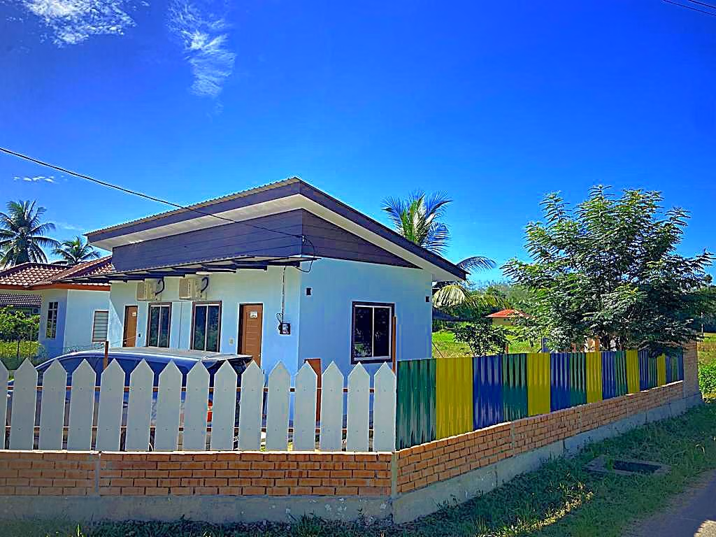 ปาลัสไทนีโฮมสเตย์ (รูมาห์ฟาตีมะห์) (Palas Tiny Homestay (Rumah fatimah))0
