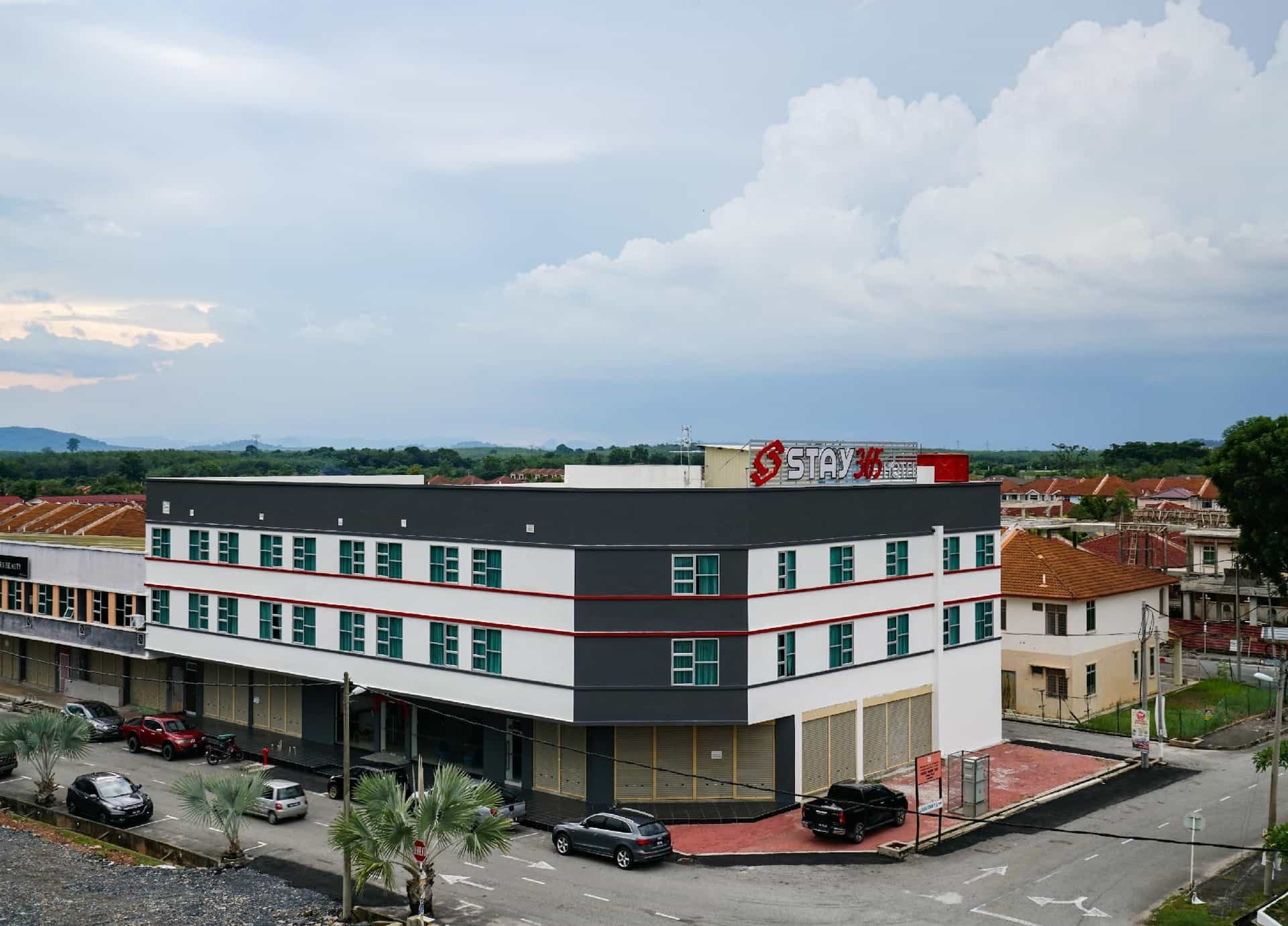 Stay 365 Hotel