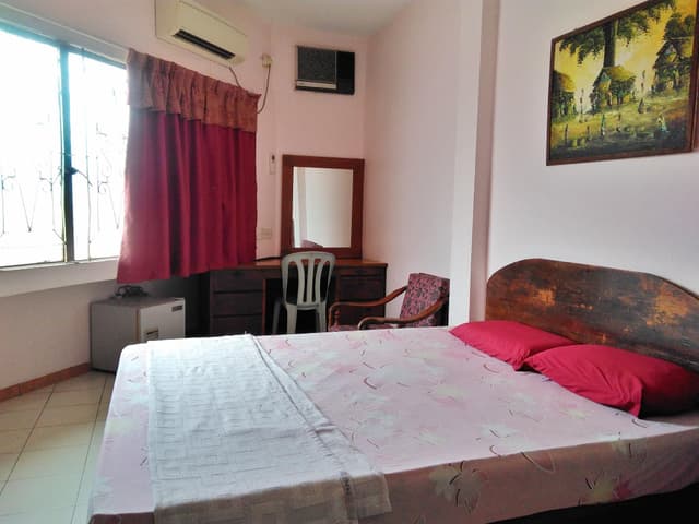 Budget Queen Room
