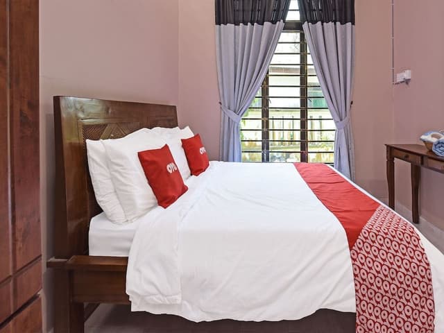 Room, 4 Bedrooms