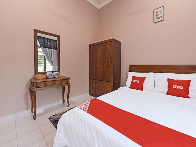 Room, 4 Bedrooms