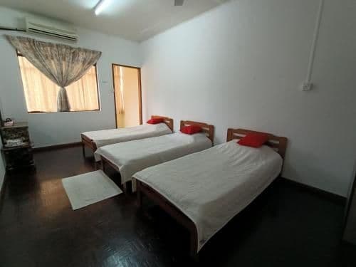 Triple Room with Shared Bathroom