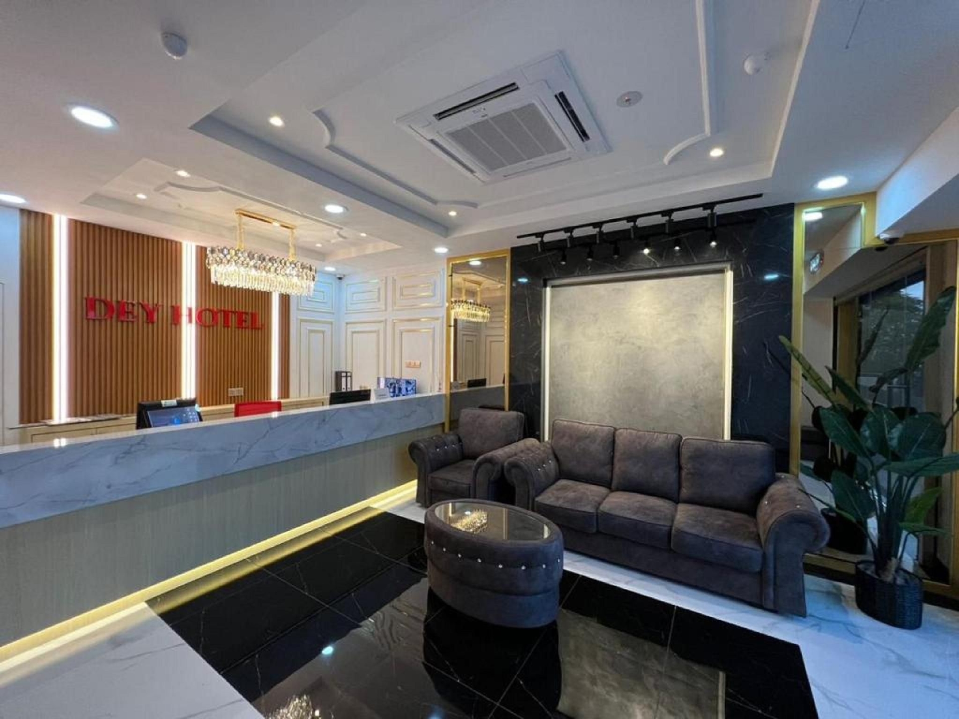 ทาวน์เฮาส์ โอ๊ค เดย์ โฮเทล (Townhouse OAK Dey Hotel)2