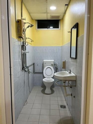 Standard Family Room - Non-Smoking