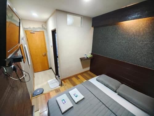 Queen Room