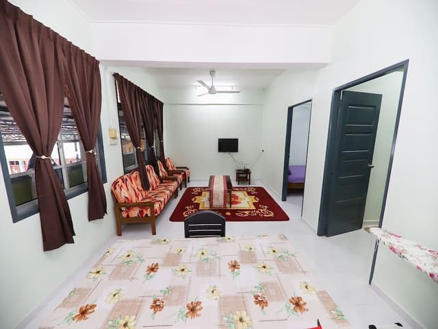 Room, 3 Bedrooms