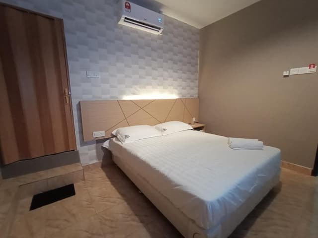 Deluxe Double Room - No View
