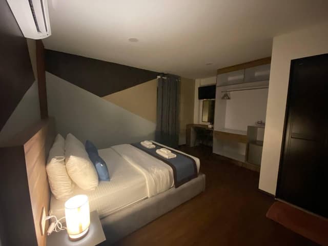 Superior Queen Room - Non-Smoking