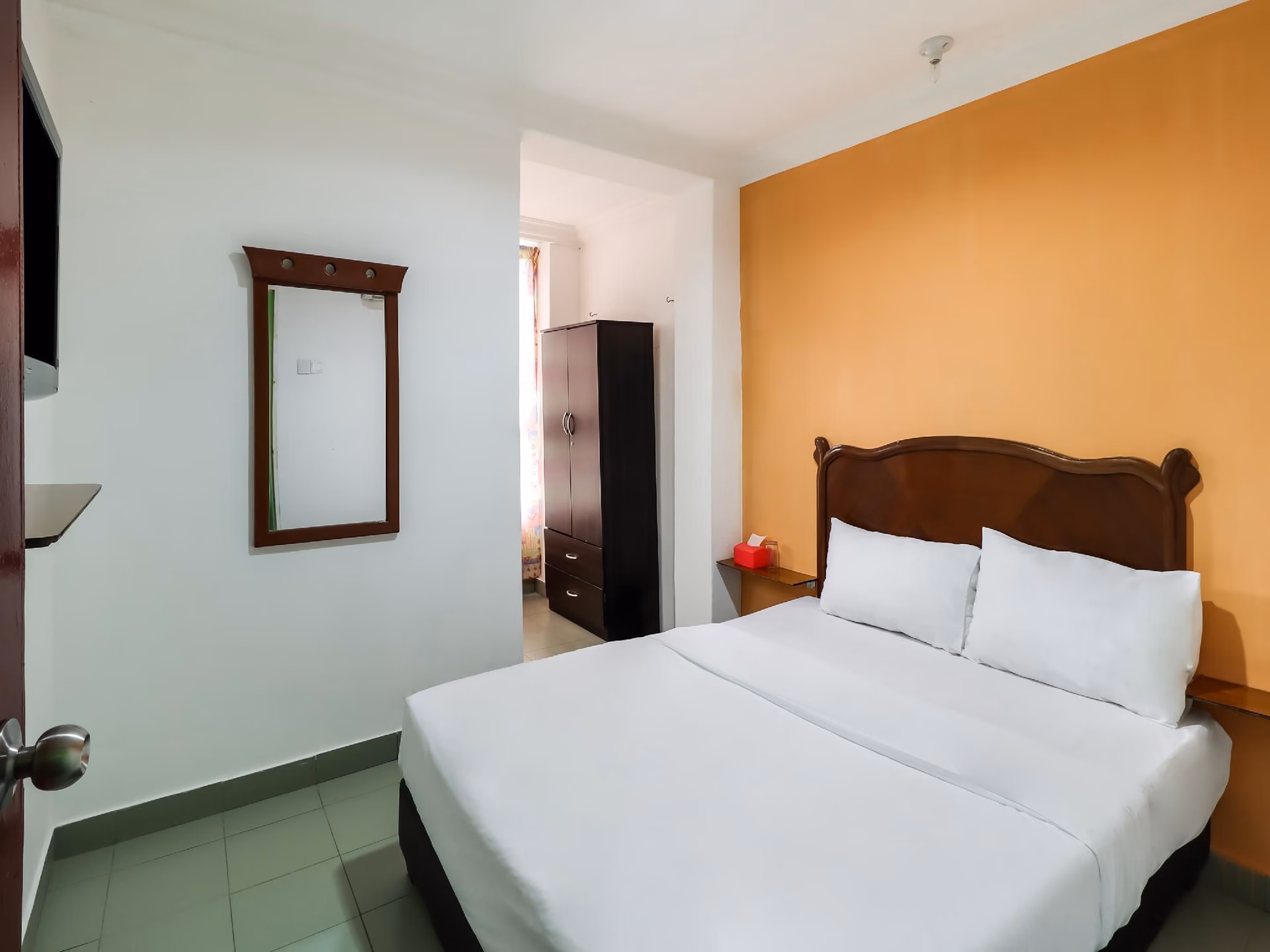 โอโย 89584 โฮเต็ล ซาฮาร่า กัวลากูบูบารู (OYO 89584 Hotel Sahara Kuala Kubu Bharu)1
