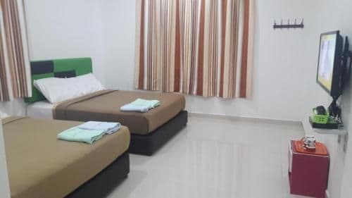 Suite Family Room