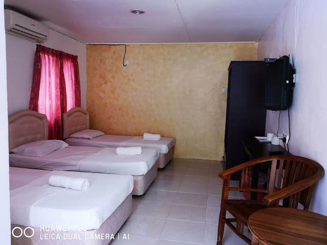 Deluxe Room, 3 Twin Beds, Resort View