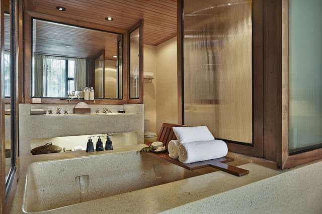 Lagoon View Junior Suite