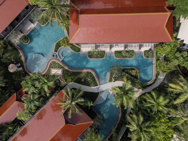 Deluxe Pool Access Room