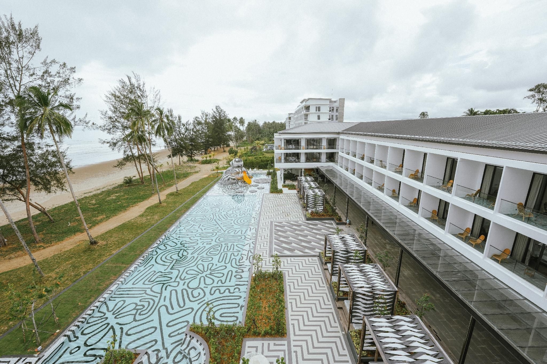 Roxy Beach Resort1