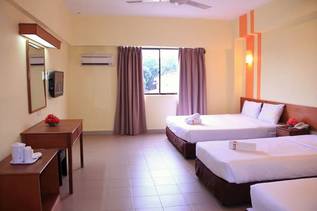 Family Quadruple Room, 4 Bedrooms, City View