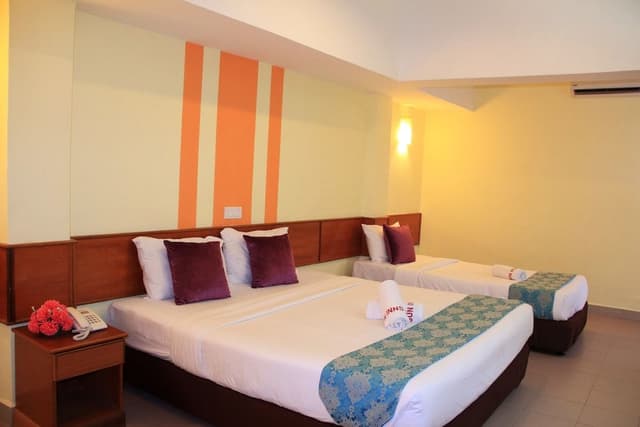 Family Triple Room, 3 Bedrooms, City View