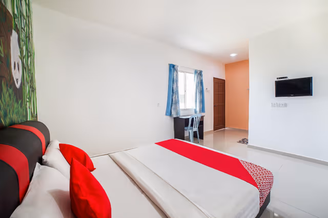 Deluxe Queen Room