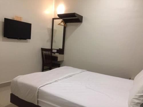 Deluxe Queen Room