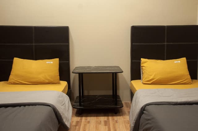 Standard Twin - 2 Single Beds