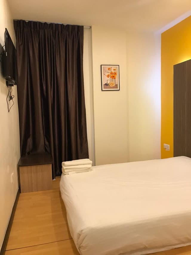 Deluxe Queen Room
