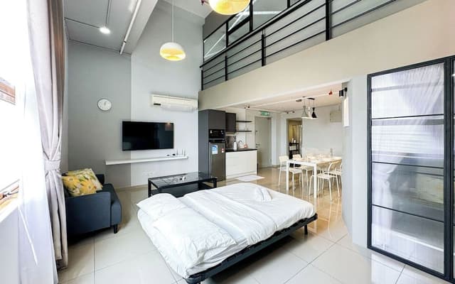 Deluxe Duplex, City View