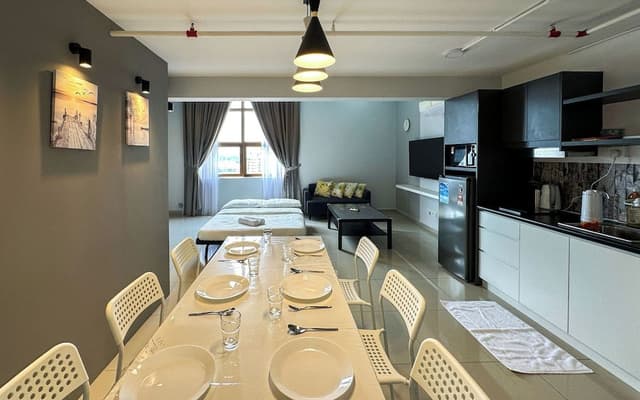 Deluxe Duplex, City View