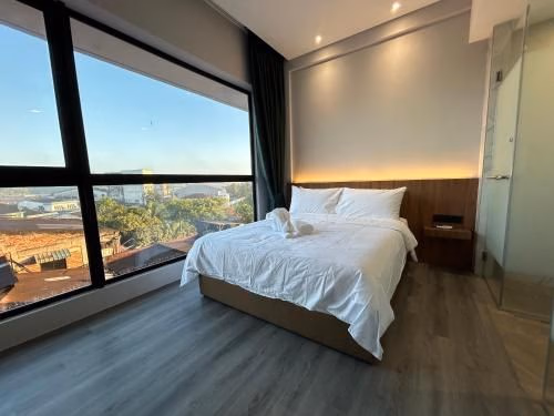 Crosview hotel1