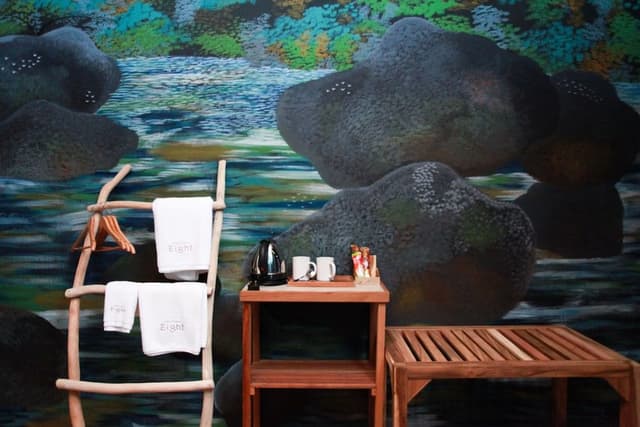 Eagle Room