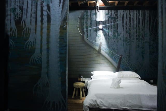 Eagle Room