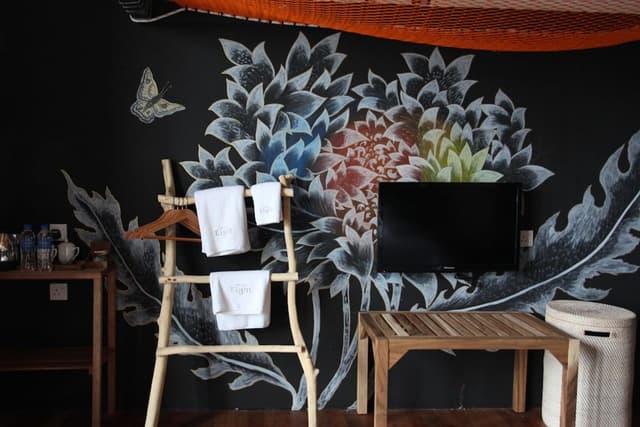 Dolphin Family Room