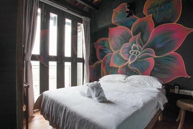 Dolphin Room
