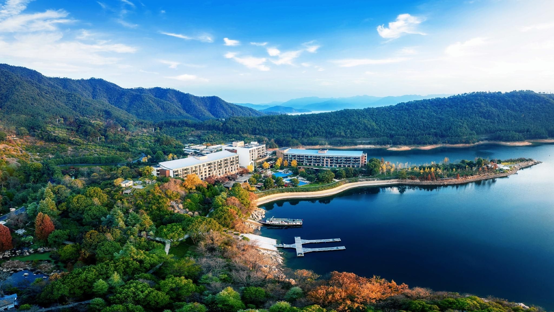 อินเตอร์คอนติเนนตัล วันทาวแซนด์ ไอส์แลนด์ เลกรีสอร์ต (InterContinental One Thousand Island Lake Resort)0