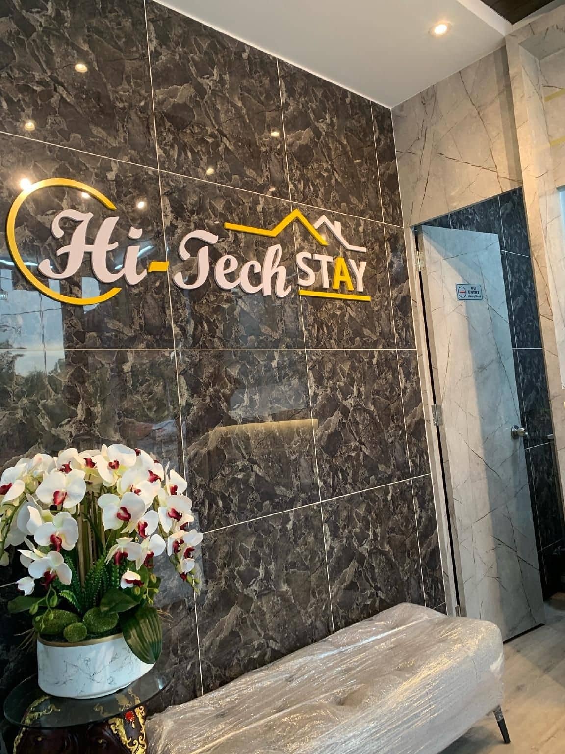 Hi TechSTAY Hi TechSTAY