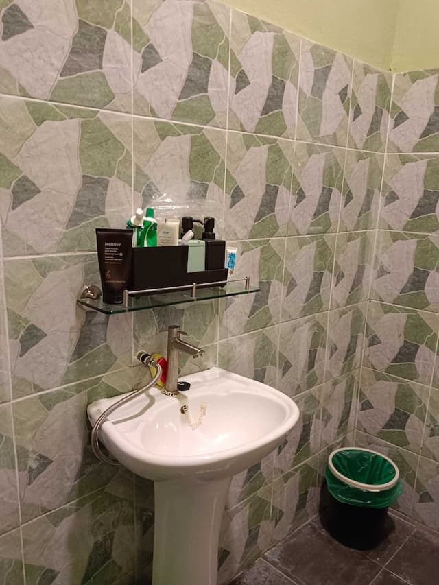 Room, 3 Bedrooms