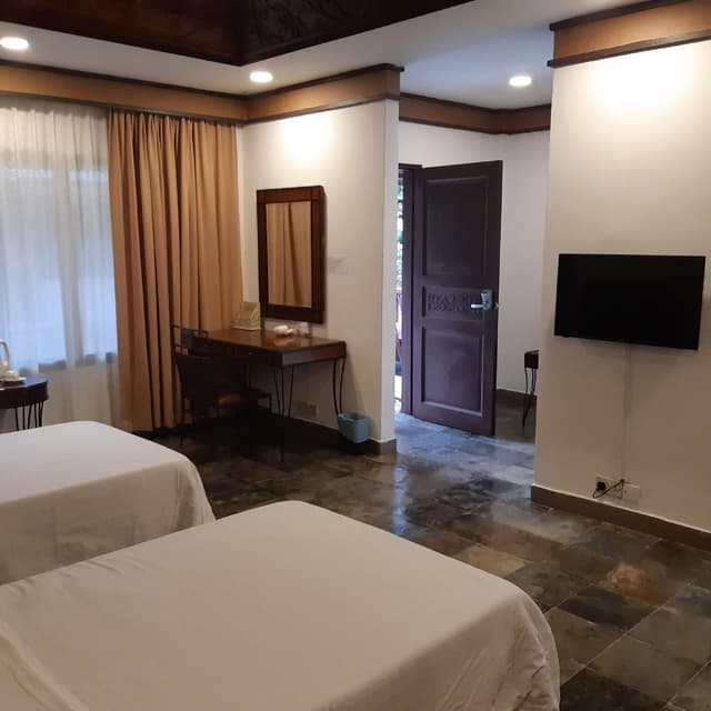 Deluxe Twin Bed