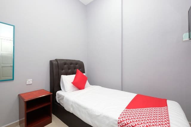 Deluxe Single Room
