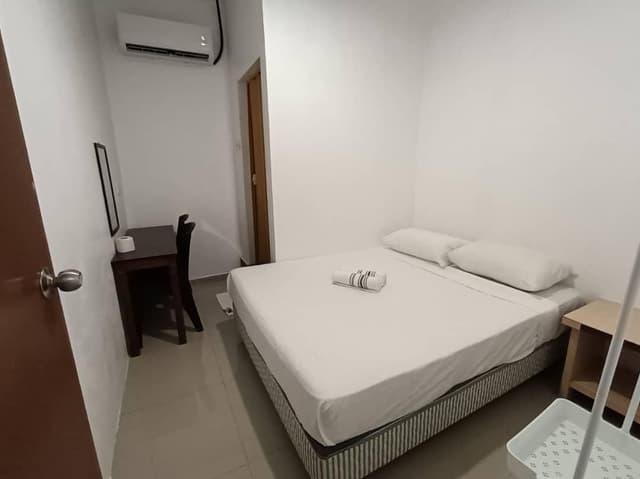 Standard - 1 Bed Double Non-Smoking
