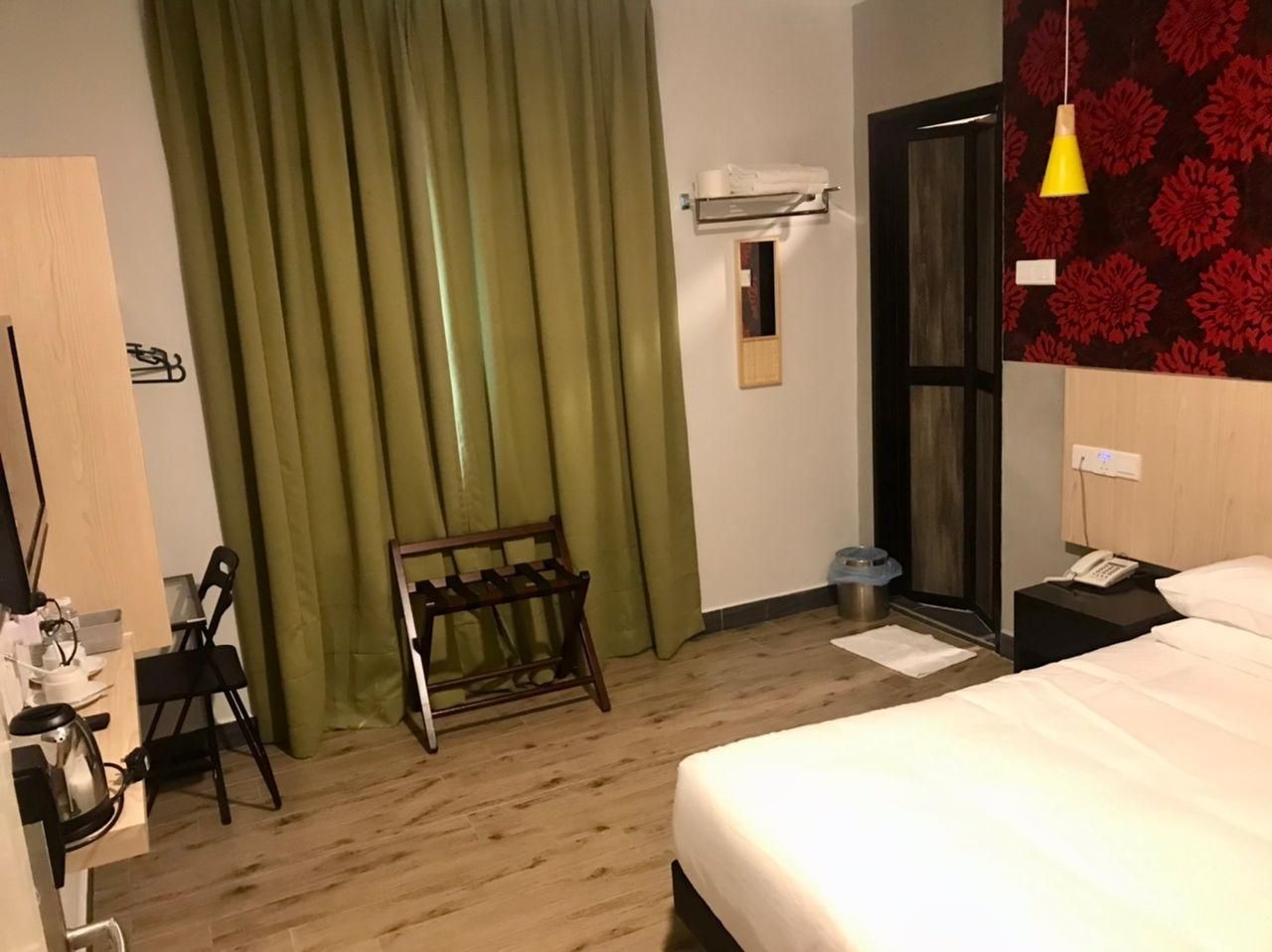เยส ลักชัวรี โฮเทล (Yes Luxury Hotel)1