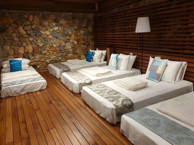 Deluxe Family Suite