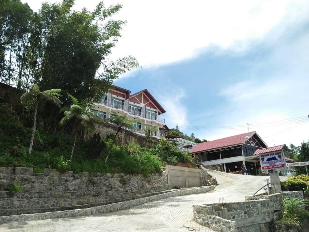 โรงแรมสตรอเบอรีการ์เด้น (Strawberry Garden Hotel)0