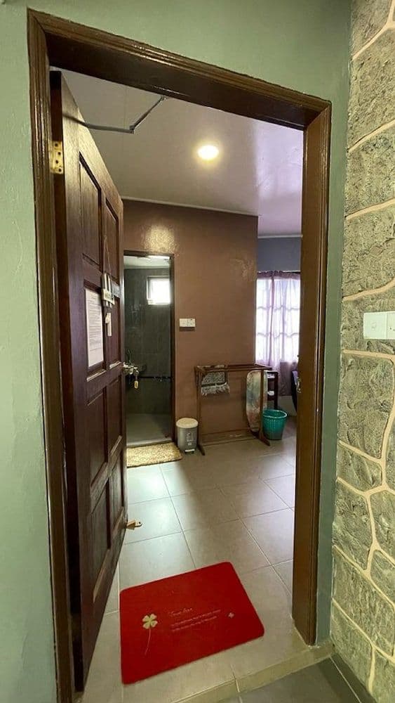 Room, Private Bathroom