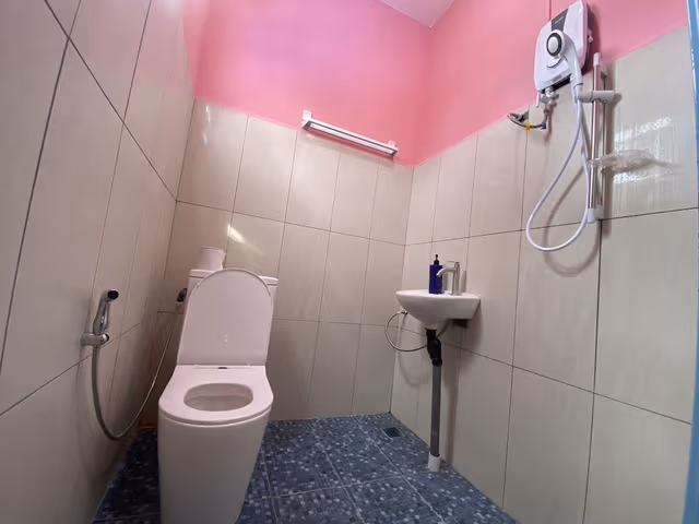 Room No 6 Jambo
