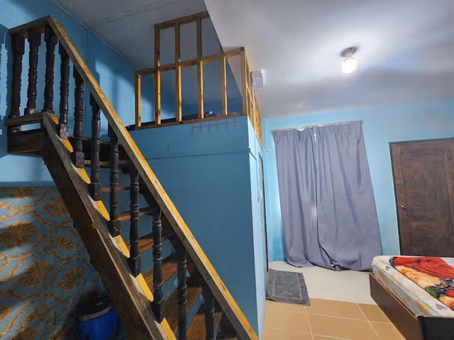 Room No 12 Hello