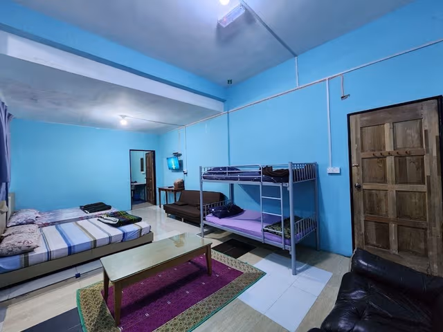 Room No 10 Salut