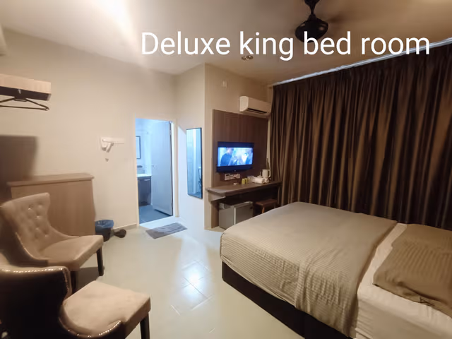 Deluxe King Room